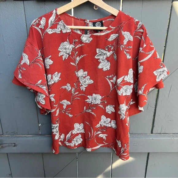 Bobeau Boxy Short Sleeve Blouse - Picture 2 of 5